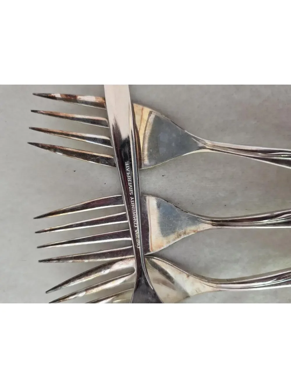 Oneida Gentle Rose Silverplate Dinner Forks Set of 4 7 3/8